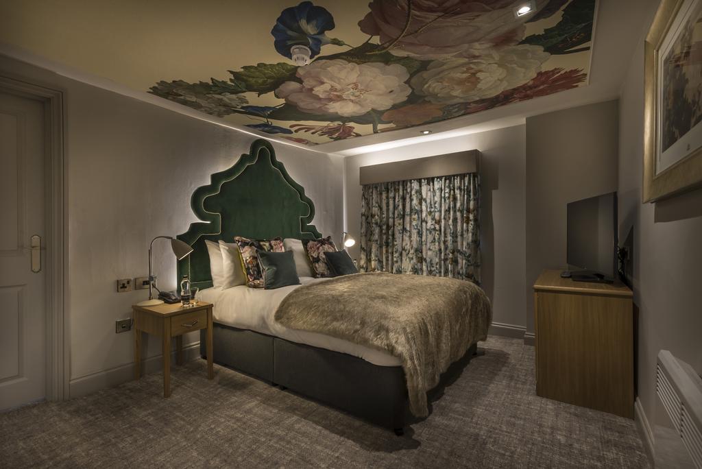 The Three Swans Hotel, Hungerford, Berkshire מראה חיצוני תמונה